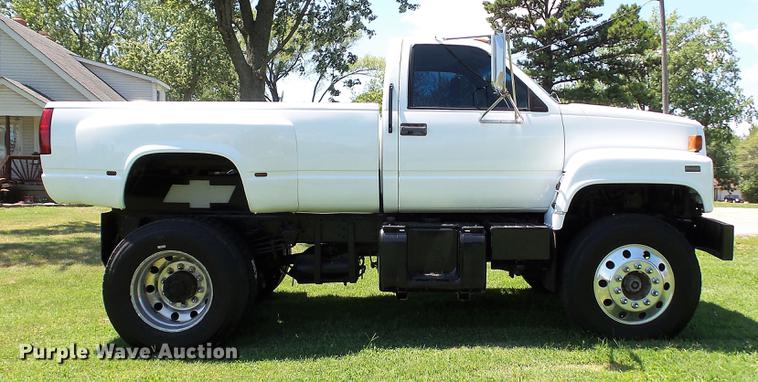 image for item DD7292 1997 Chevrolet TopKick truck