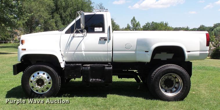 image for item DD7292 1997 Chevrolet TopKick truck