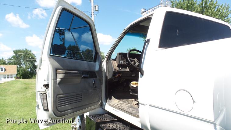 image for item DD7292 1997 Chevrolet TopKick truck