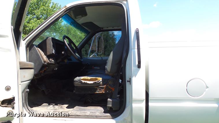 image for item DD7292 1997 Chevrolet TopKick truck