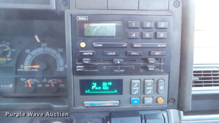 image for item DD7292 1997 Chevrolet TopKick truck