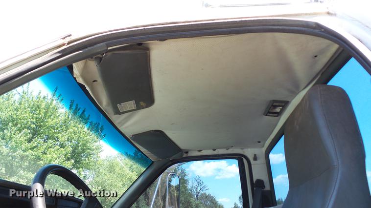 image for item DD7292 1997 Chevrolet TopKick truck