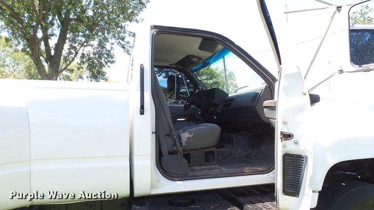 image for item DD7292 1997 Chevrolet TopKick truck