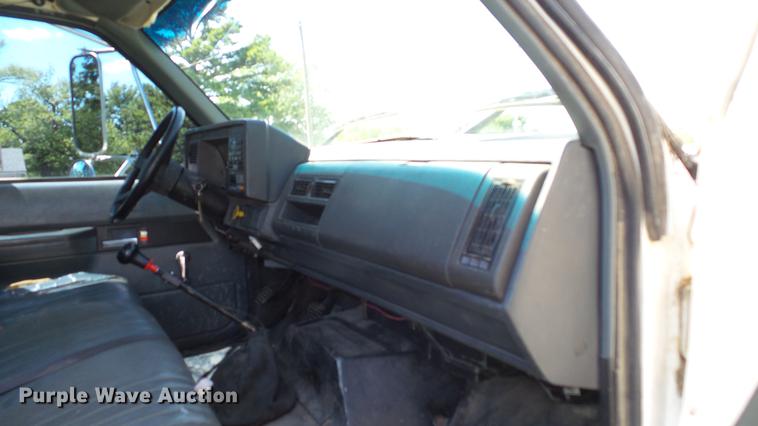 image for item DD7292 1997 Chevrolet TopKick truck