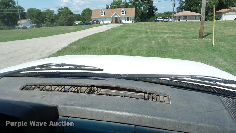 image for item DD7292 1997 Chevrolet TopKick truck