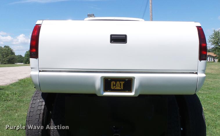 image for item DD7292 1997 Chevrolet TopKick truck