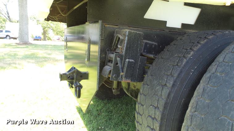 image for item DD7292 1997 Chevrolet TopKick truck