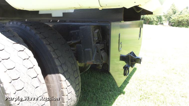 image for item DD7292 1997 Chevrolet TopKick truck