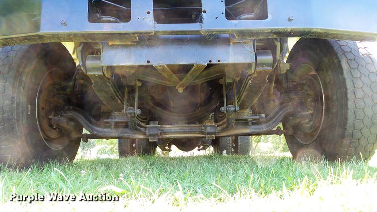 image for item DD7292 1997 Chevrolet TopKick truck