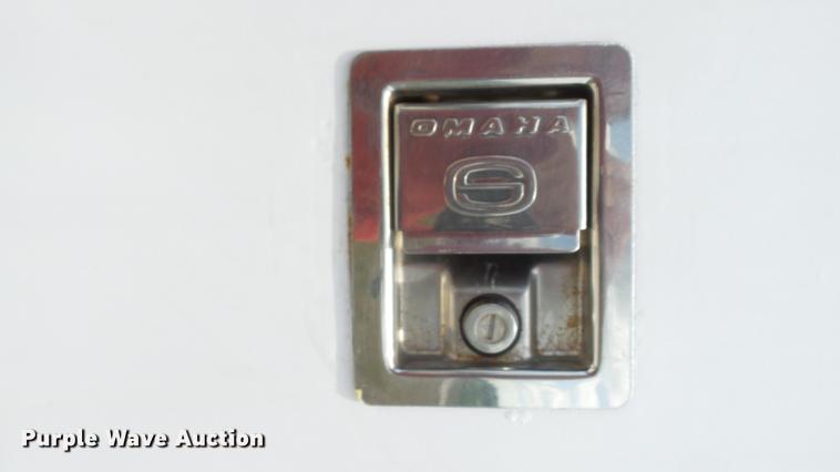 image for item DD7297 2006 Ford F350 Super Duty XL utility bed pickup truck