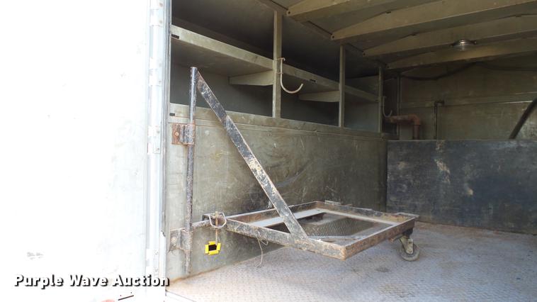 image for item DD7297 2006 Ford F350 Super Duty XL utility bed pickup truck