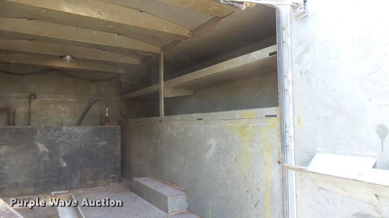 image for item DD7297 2006 Ford F350 Super Duty XL utility bed pickup truck