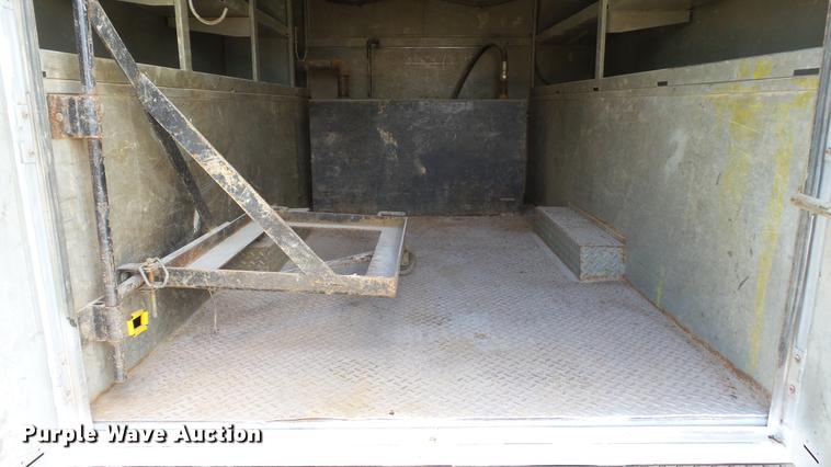 image for item DD7297 2006 Ford F350 Super Duty XL utility bed pickup truck