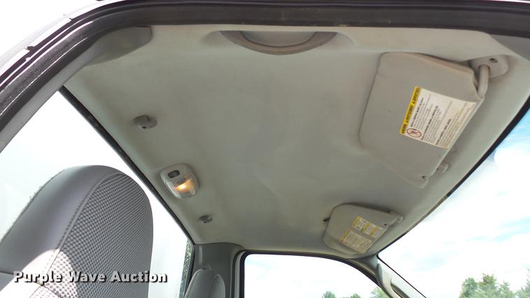 image for item DD7297 2006 Ford F350 Super Duty XL utility bed pickup truck