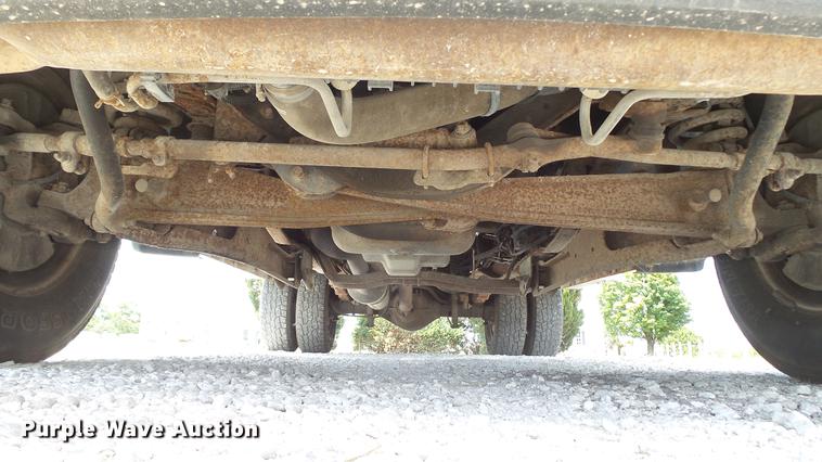 image for item DD7297 2006 Ford F350 Super Duty XL utility bed pickup truck