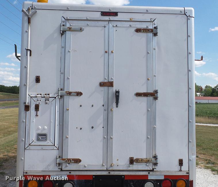 image for item DD7299 1999 Chevrolet Express 3500 Cargo box truck