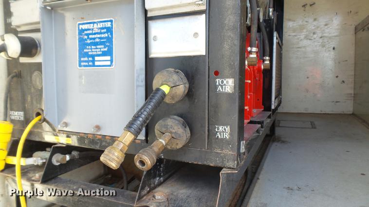 image for item DD7299 1999 Chevrolet Express 3500 Cargo box truck