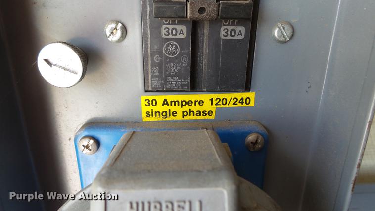 image for item DD7299 1999 Chevrolet Express 3500 Cargo box truck