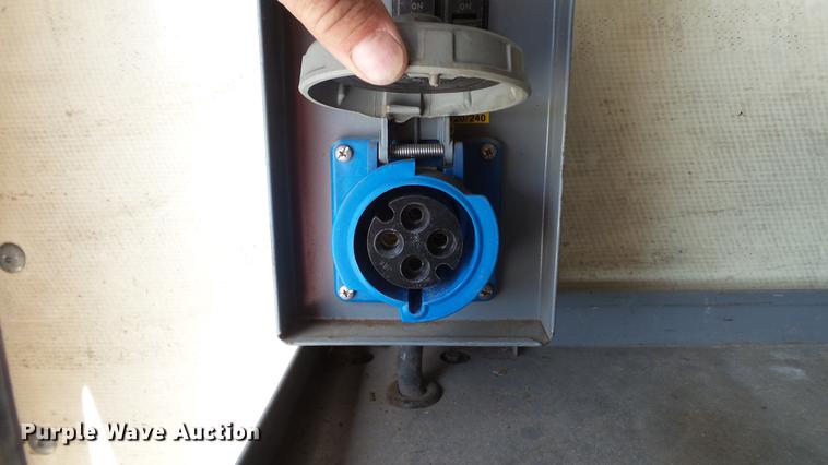 image for item DD7299 1999 Chevrolet Express 3500 Cargo box truck