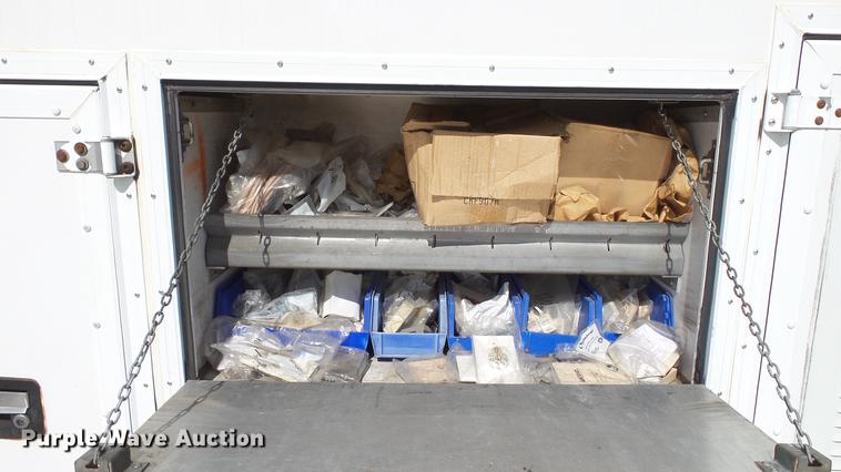 image for item DD7299 1999 Chevrolet Express 3500 Cargo box truck