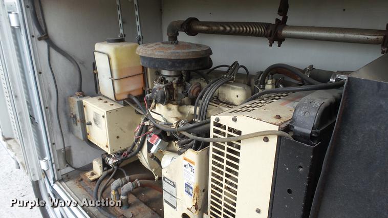 image for item DD7299 1999 Chevrolet Express 3500 Cargo box truck