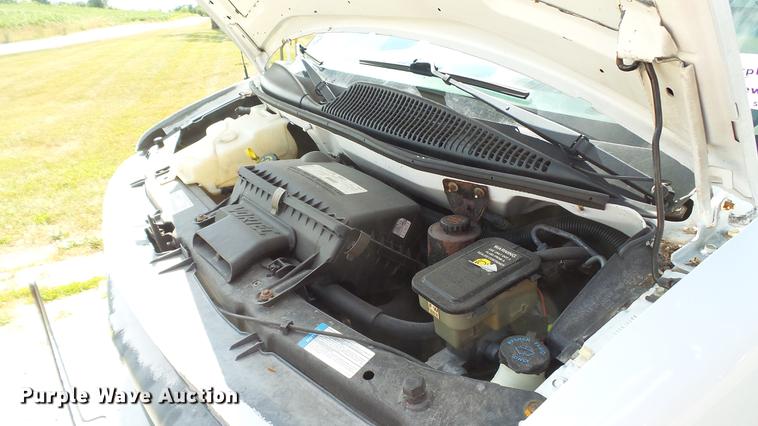 image for item DD7299 1999 Chevrolet Express 3500 Cargo box truck