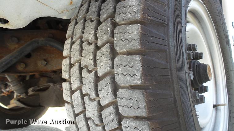 image for item DD7299 1999 Chevrolet Express 3500 Cargo box truck