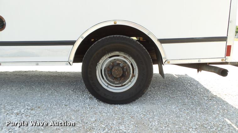 image for item DD7299 1999 Chevrolet Express 3500 Cargo box truck