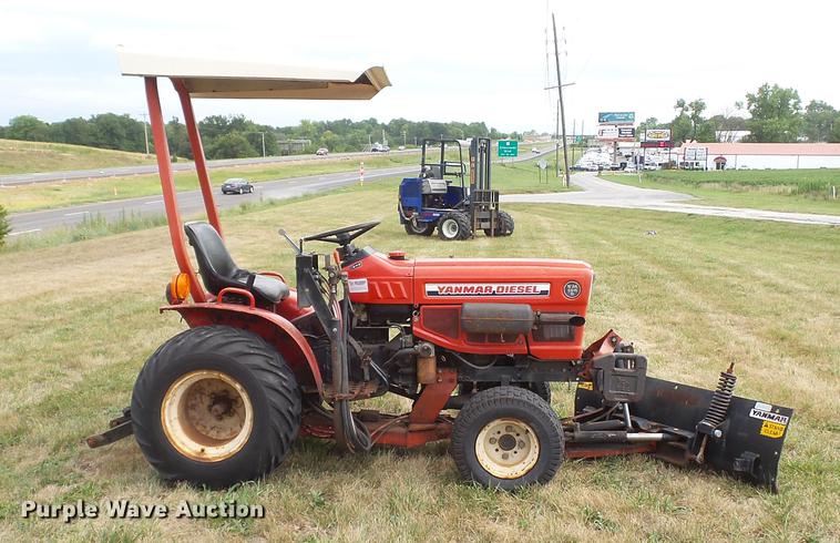 image for item DD7331 Yanmar YM186D MFWD tractor