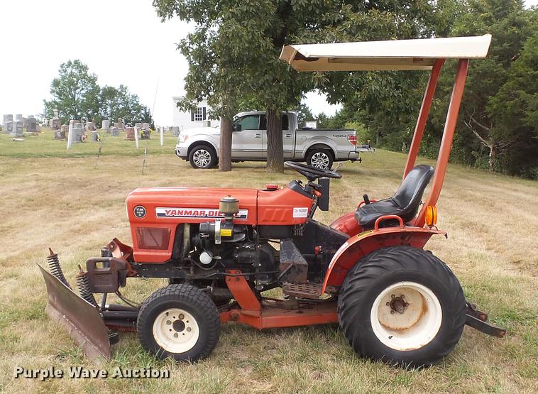 image for item DD7331 Yanmar YM186D MFWD tractor