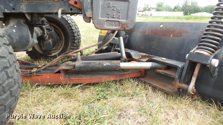 image for item DD7331 Yanmar YM186D MFWD tractor