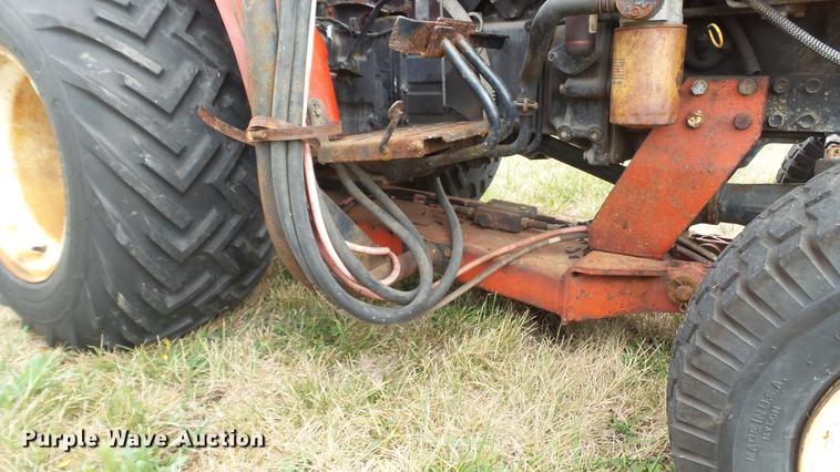 image for item DD7331 Yanmar YM186D MFWD tractor
