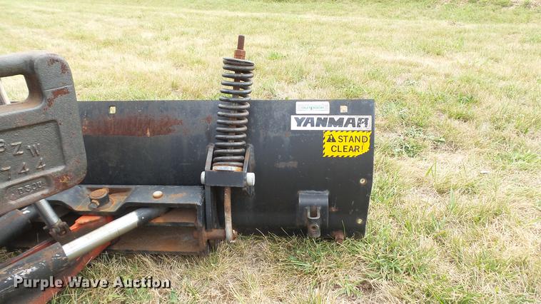 image for item DD7331 Yanmar YM186D MFWD tractor