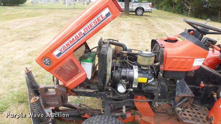 image for item DD7331 Yanmar YM186D MFWD tractor
