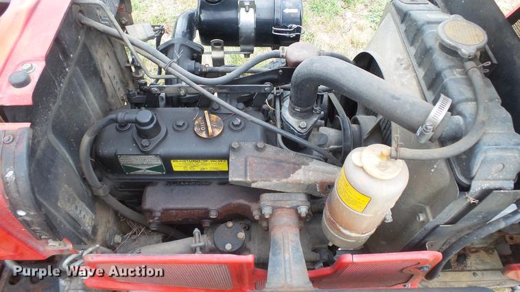 image for item DD7331 Yanmar YM186D MFWD tractor