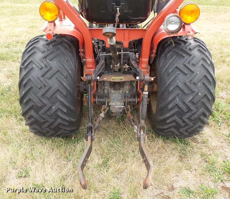 image for item DD7331 Yanmar YM186D MFWD tractor