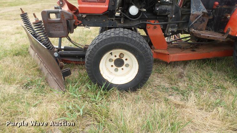 image for item DD7331 Yanmar YM186D MFWD tractor