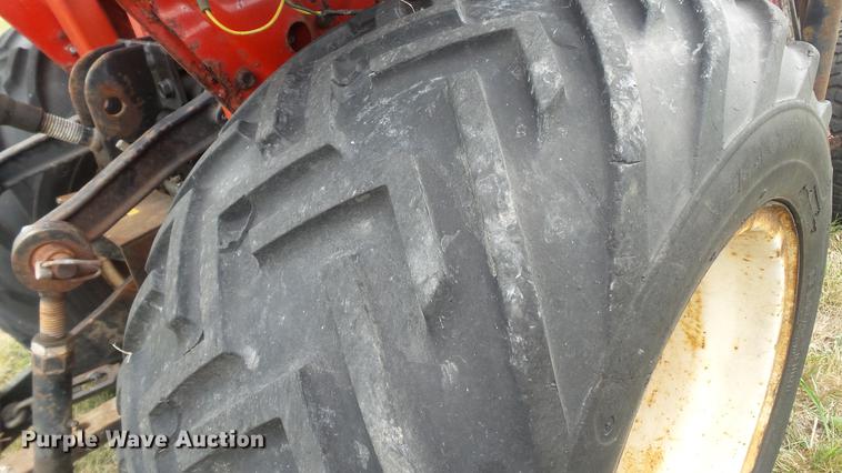 image for item DD7331 Yanmar YM186D MFWD tractor