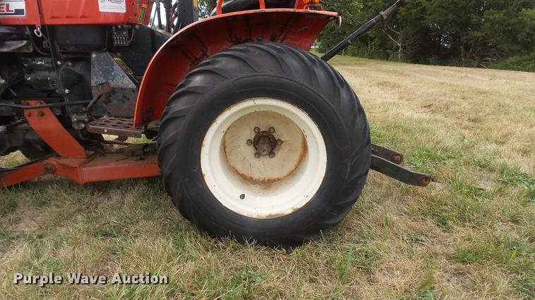 image for item DD7331 Yanmar YM186D MFWD tractor