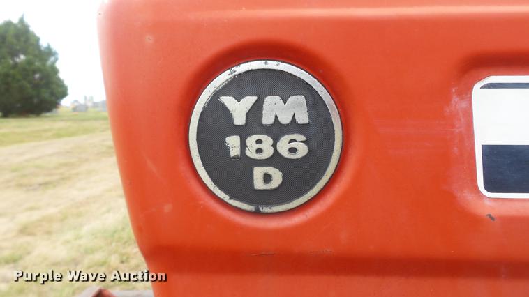 image for item DD7331 Yanmar YM186D MFWD tractor