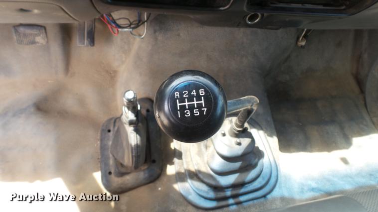 image for item DD7345 2005 Ford F650 Super Duty XL flatbed truck