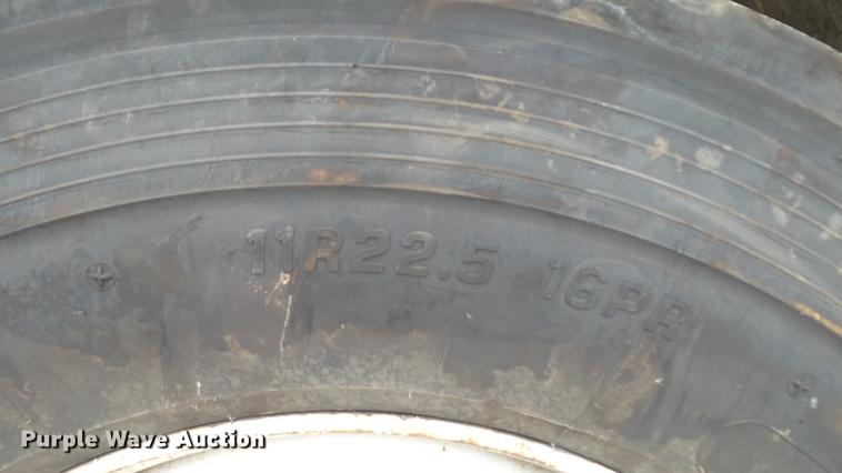 image for item DD7345 2005 Ford F650 Super Duty XL flatbed truck