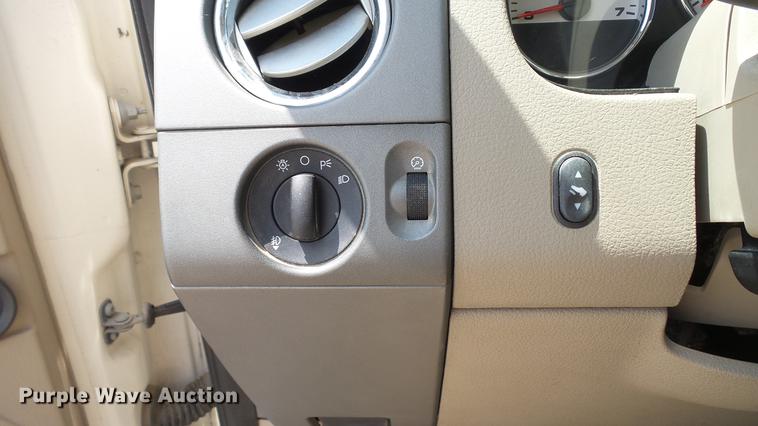 image for item DD7346 2007 Ford F150 Lariat SuperCrew pickup truck