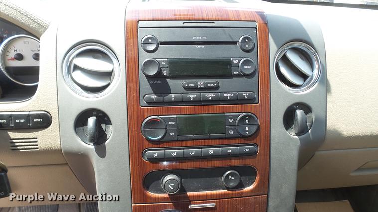 image for item DD7346 2007 Ford F150 Lariat SuperCrew pickup truck