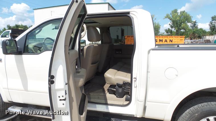 image for item DD7346 2007 Ford F150 Lariat SuperCrew pickup truck