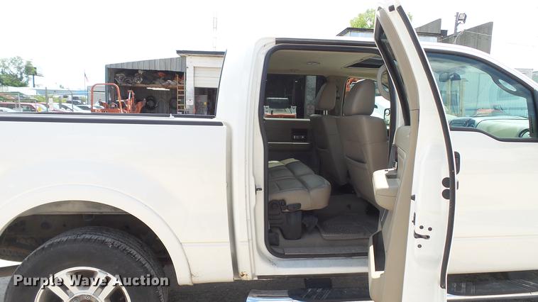 image for item DD7346 2007 Ford F150 Lariat SuperCrew pickup truck