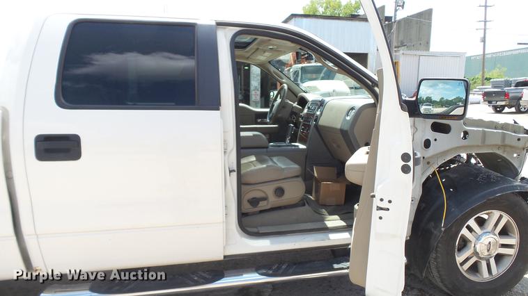 image for item DD7346 2007 Ford F150 Lariat SuperCrew pickup truck