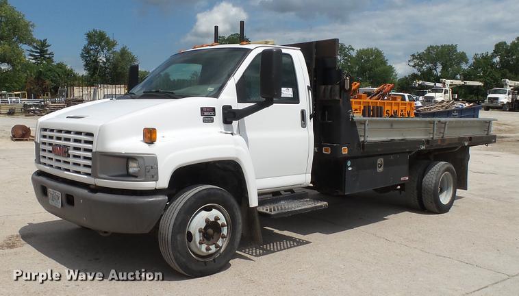 image for item DD7347 2007 GMC C5500 flatbed truck