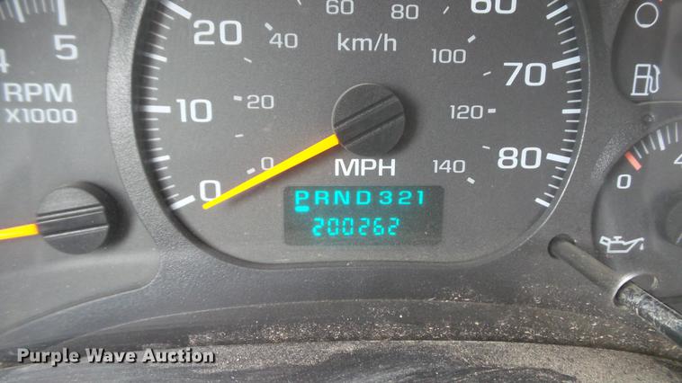 image for item DD7347 2007 GMC C5500 flatbed truck