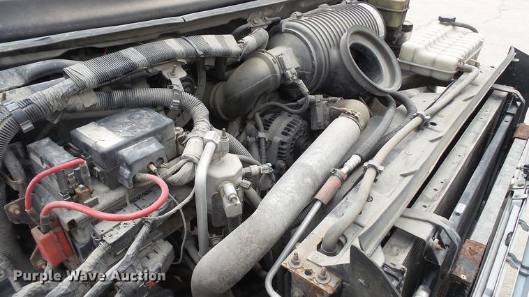 image for item DD7347 2007 GMC C5500 flatbed truck